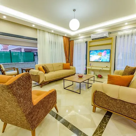 Charming With Central Location In Villa Fethiye