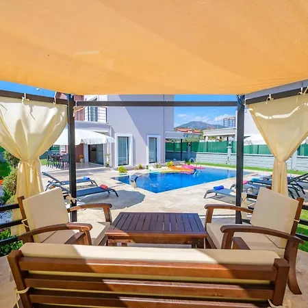 Charming With Central Location In Villa *